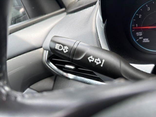 Used 2021 Chevrolet Traverse LT w/ LT Premium Package FWD image 12