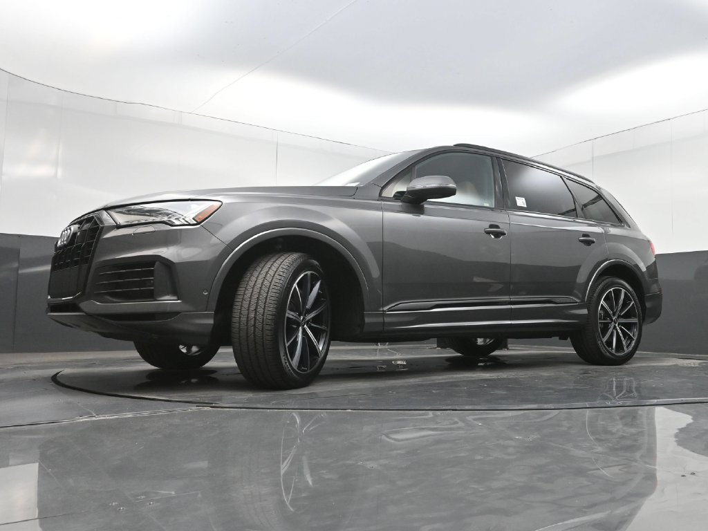 Used 2023 Audi Q7 3.0T Premium Plus AWD/4WD image 29