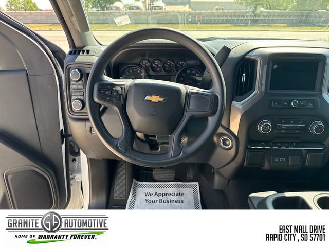 Used 2023 Chevrolet Silverado 1500 Custom AWD/4WD image 14