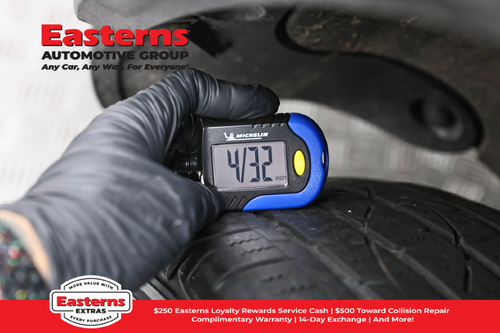 Used 2024 Toyota RAV4 XLE AWD/4WD image 29