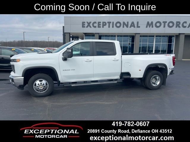 Used 2024 Chevrolet Silverado 3500 LT w/ Convenience Package AWD/4WD image 2