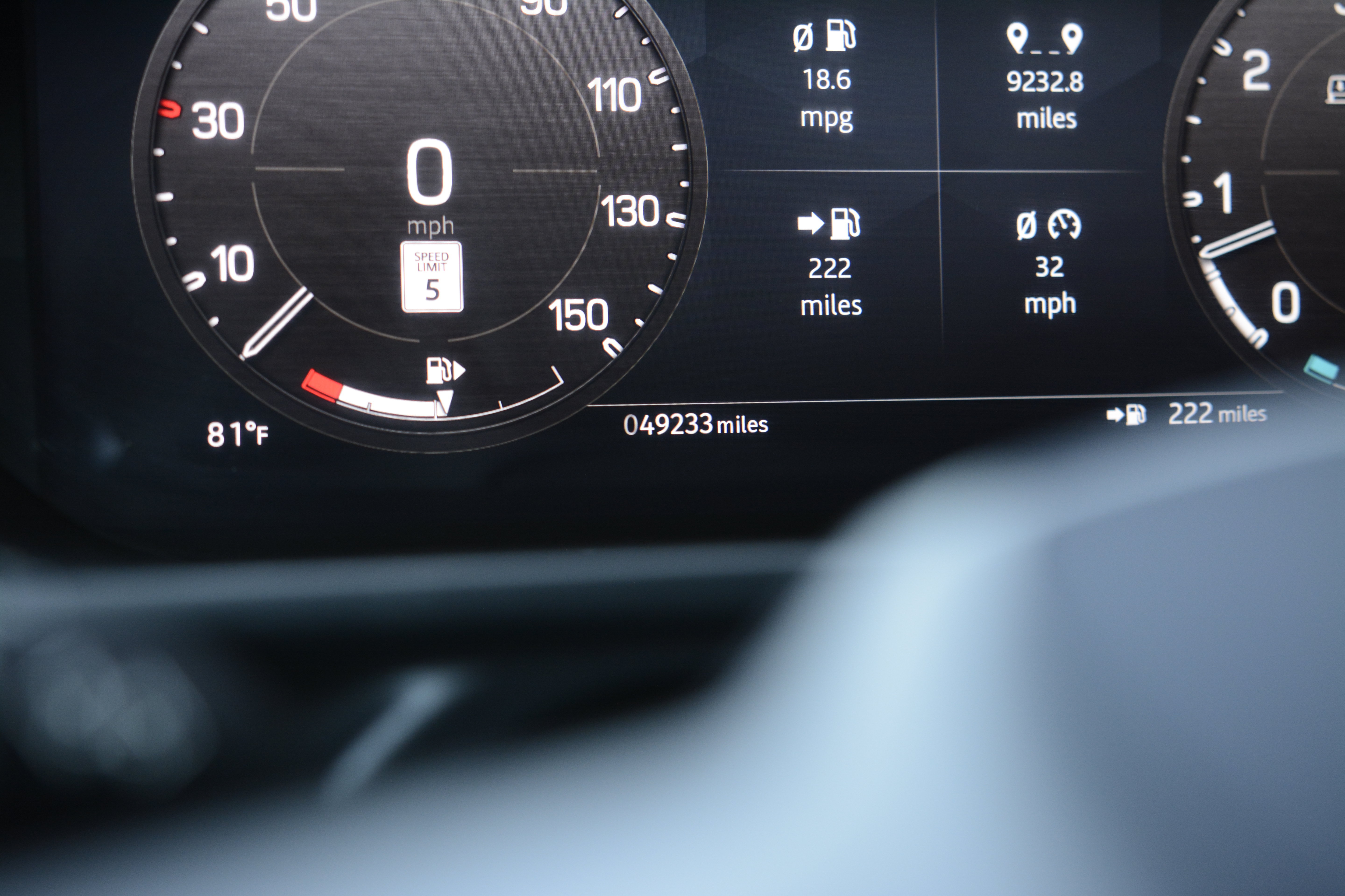 Certified 2023 Land Rover Defender 130 X-Dynamic SE AWD/4WD image 22