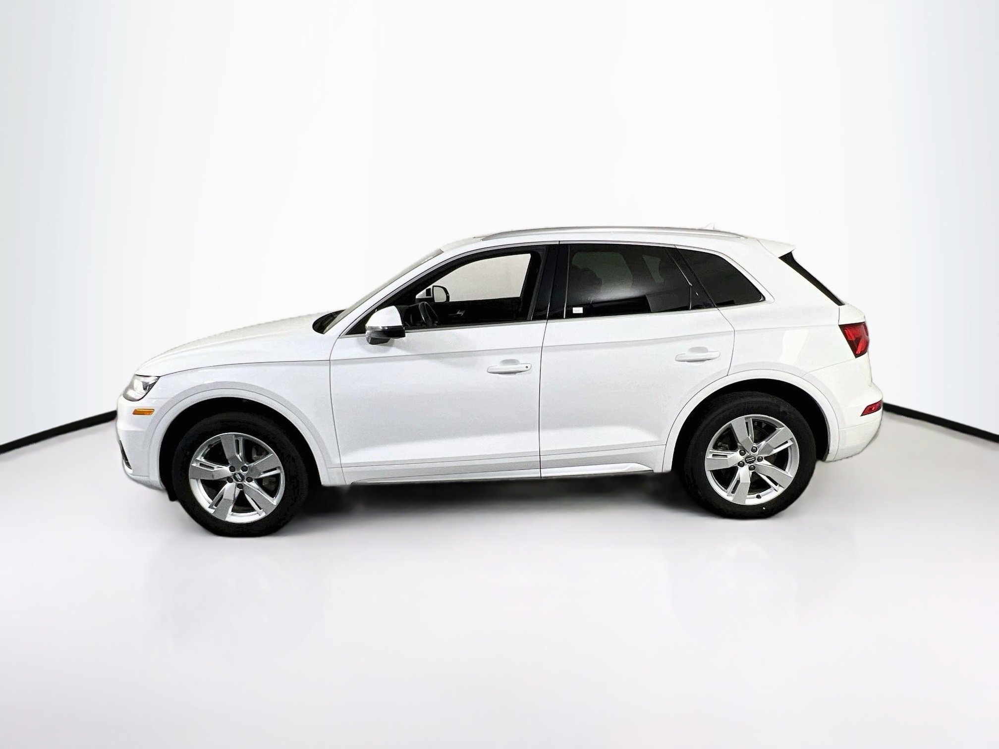 Used 2018 Audi Q5 2.0T Premium Plus w/ Premium Plus Package AWD/4WD image 8