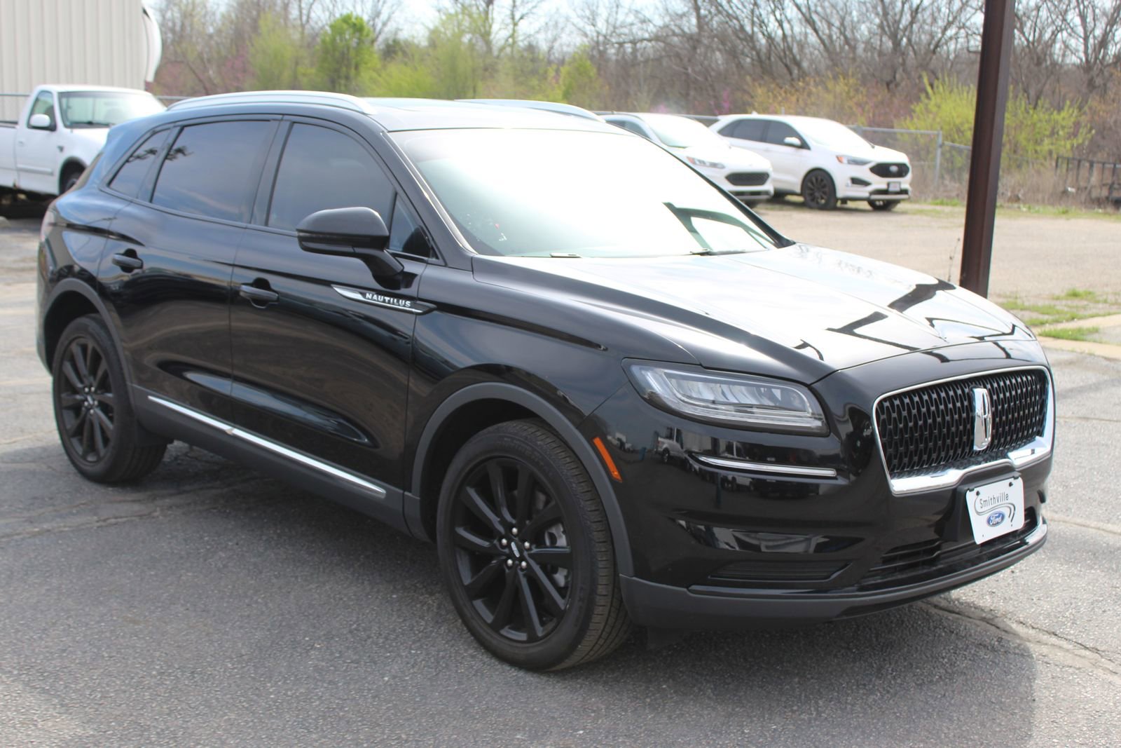 Used 2023 Lincoln Nautilus Reserve w/ Monochromatic Package image 8