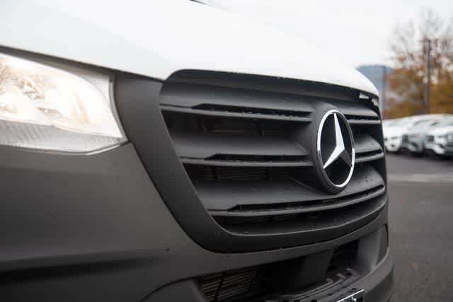 Used 2025 Mercedes-Benz Sprinter 2500 image 15