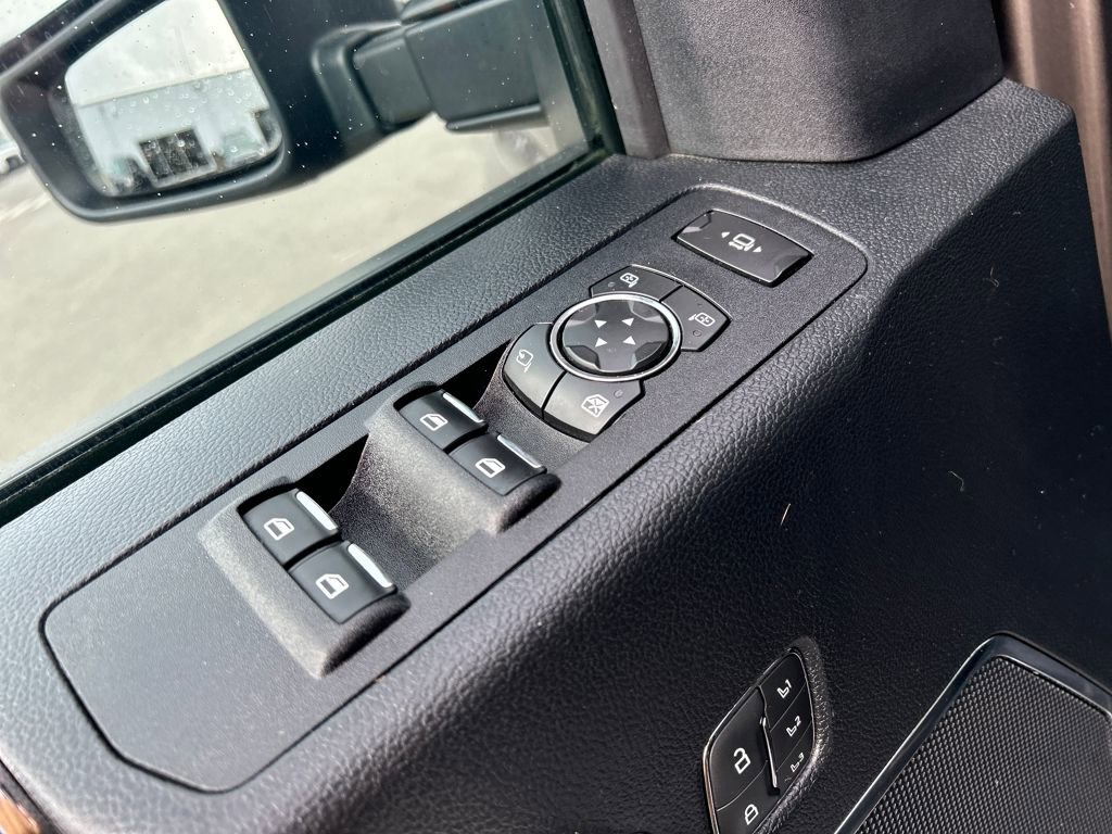 Certified 2020 Ford F350 Lariat image 18