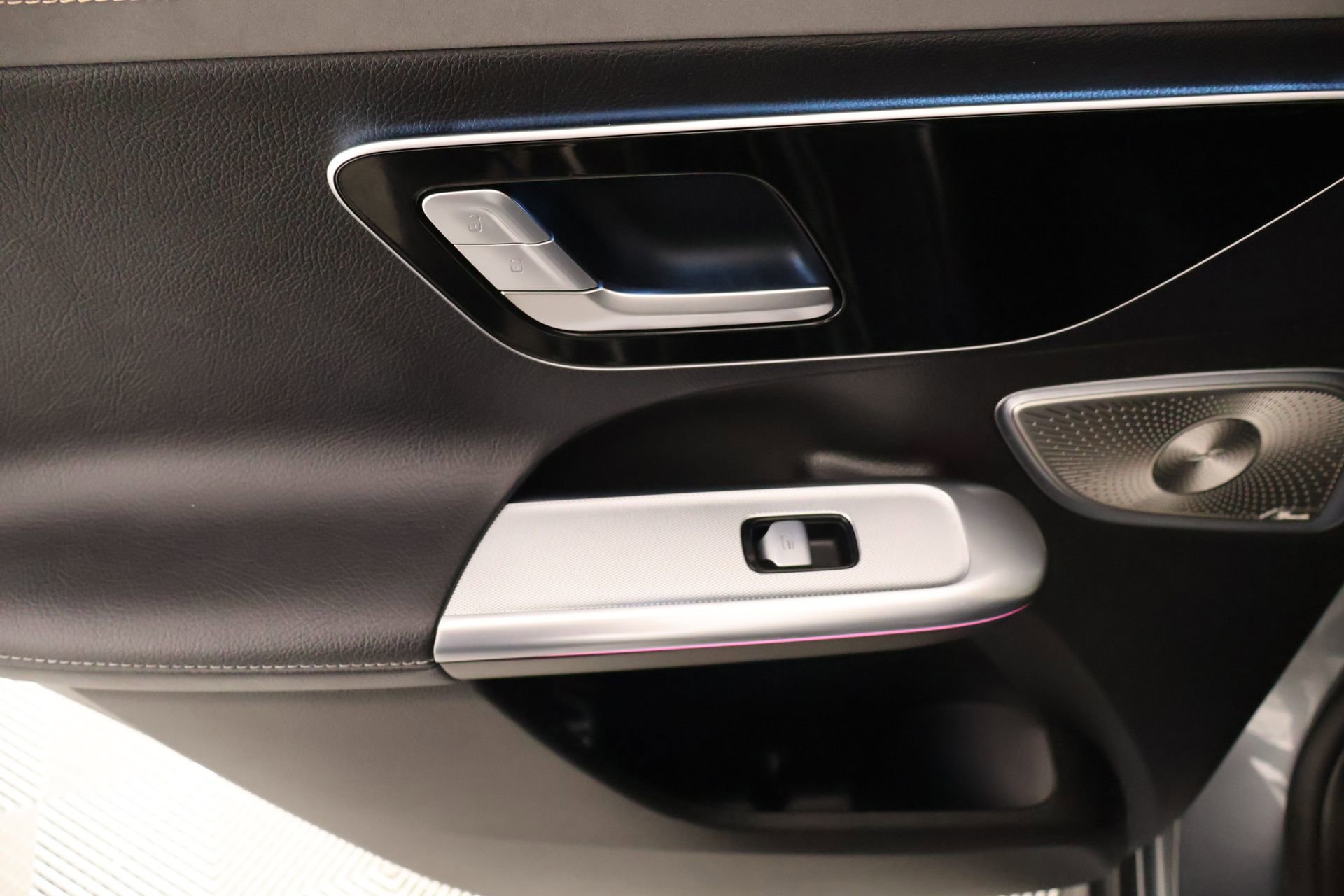 Used 2023 Mercedes-Benz EQE 350+ SUV image 16