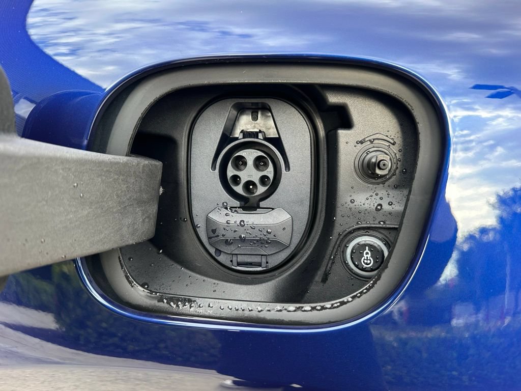 Used 2026 Porsche Macan Electric RWD image 44