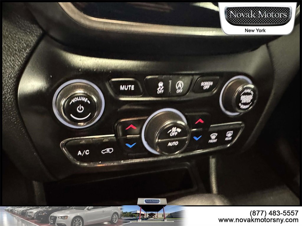 Used 2022 Jeep Cherokee Limited image 20