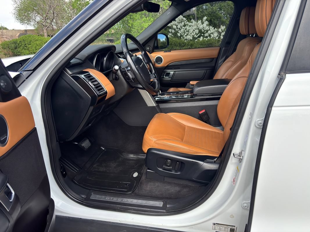 Used 2017 Land Rover Discovery HSE Luxury AWD/4WD image 19