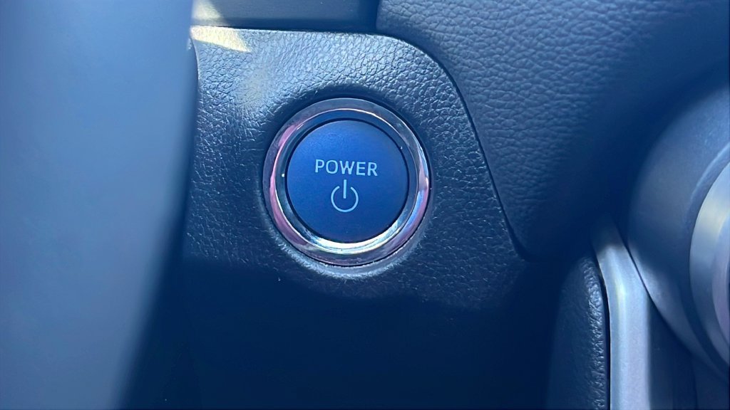 Used 2021 Toyota RAV4 Limited AWD/4WD image 24
