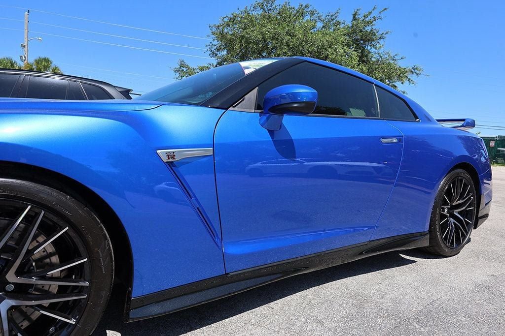 Used 2024 Nissan GT-R w/ Floor Mat Package AWD/4WD image 10