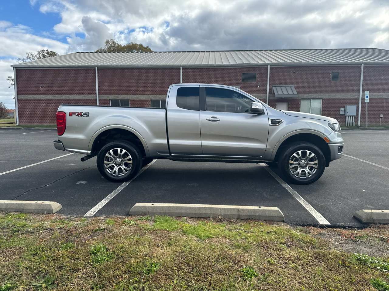 Used 2022 Ford Ranger Lariat w/ FX4 Off-Road Package image 4