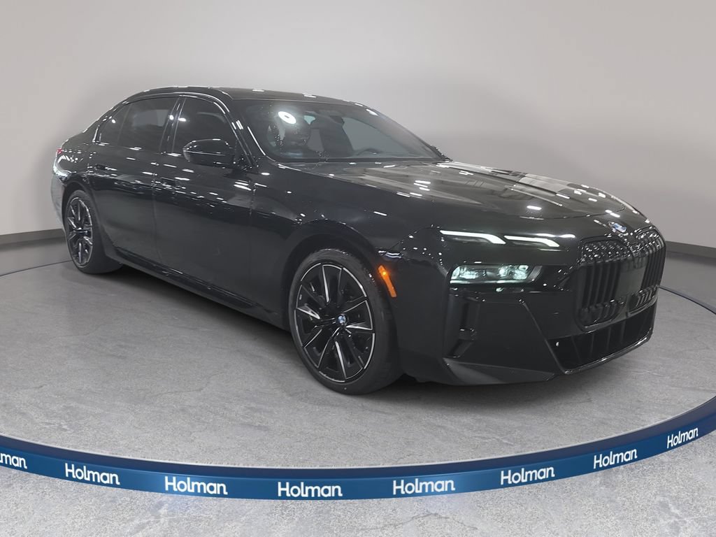 Used 2024 BMW 740i RWD image 3