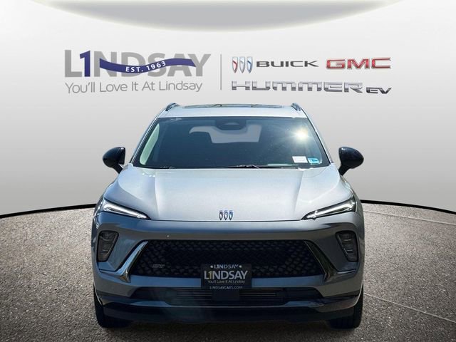 Certified 2025 Buick Envision Sport Touring image 6