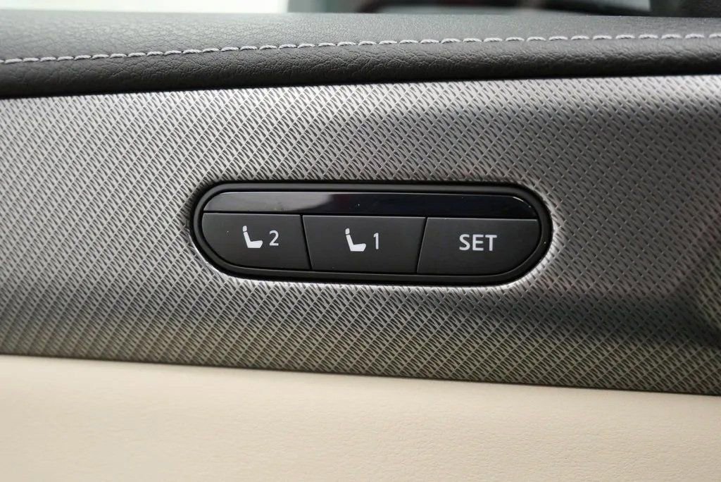 Used 2023 INFINITI QX60 Luxe AWD/4WD image 29