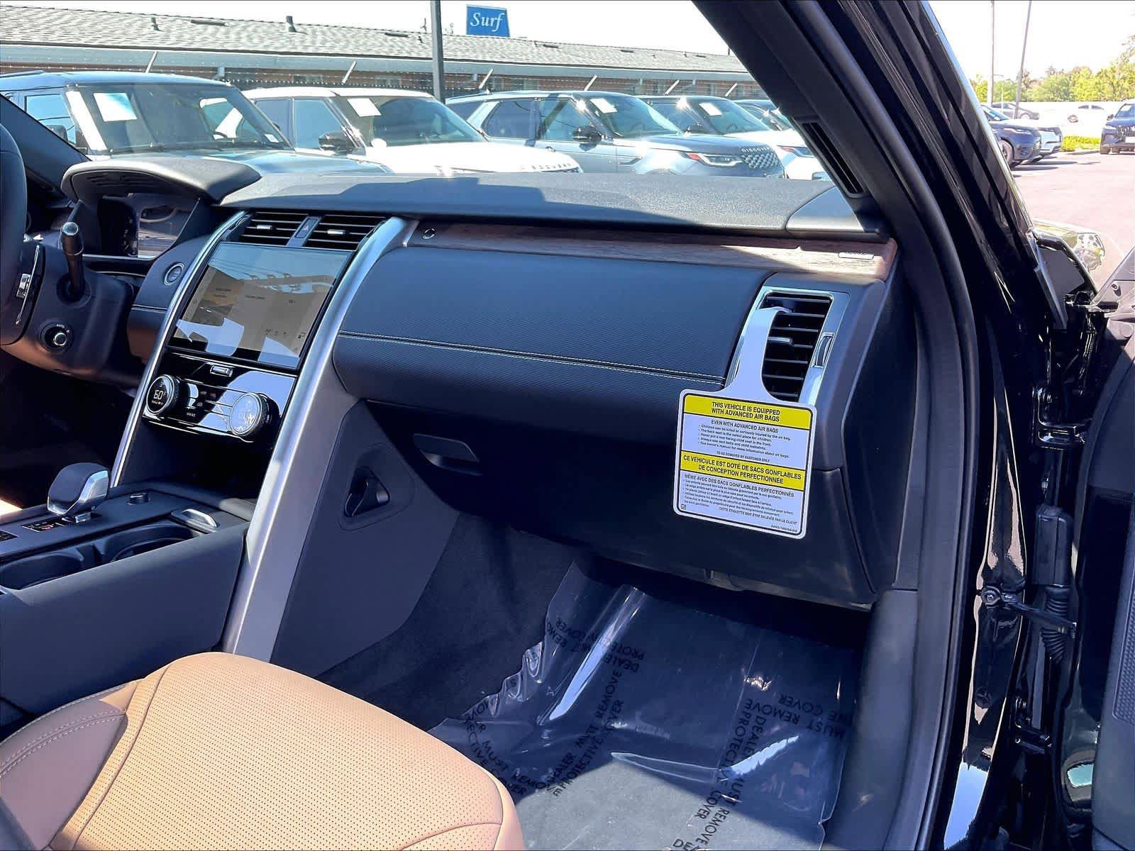 New 2026 Land Rover Discovery Dynamic SE AWD/4WD image 28