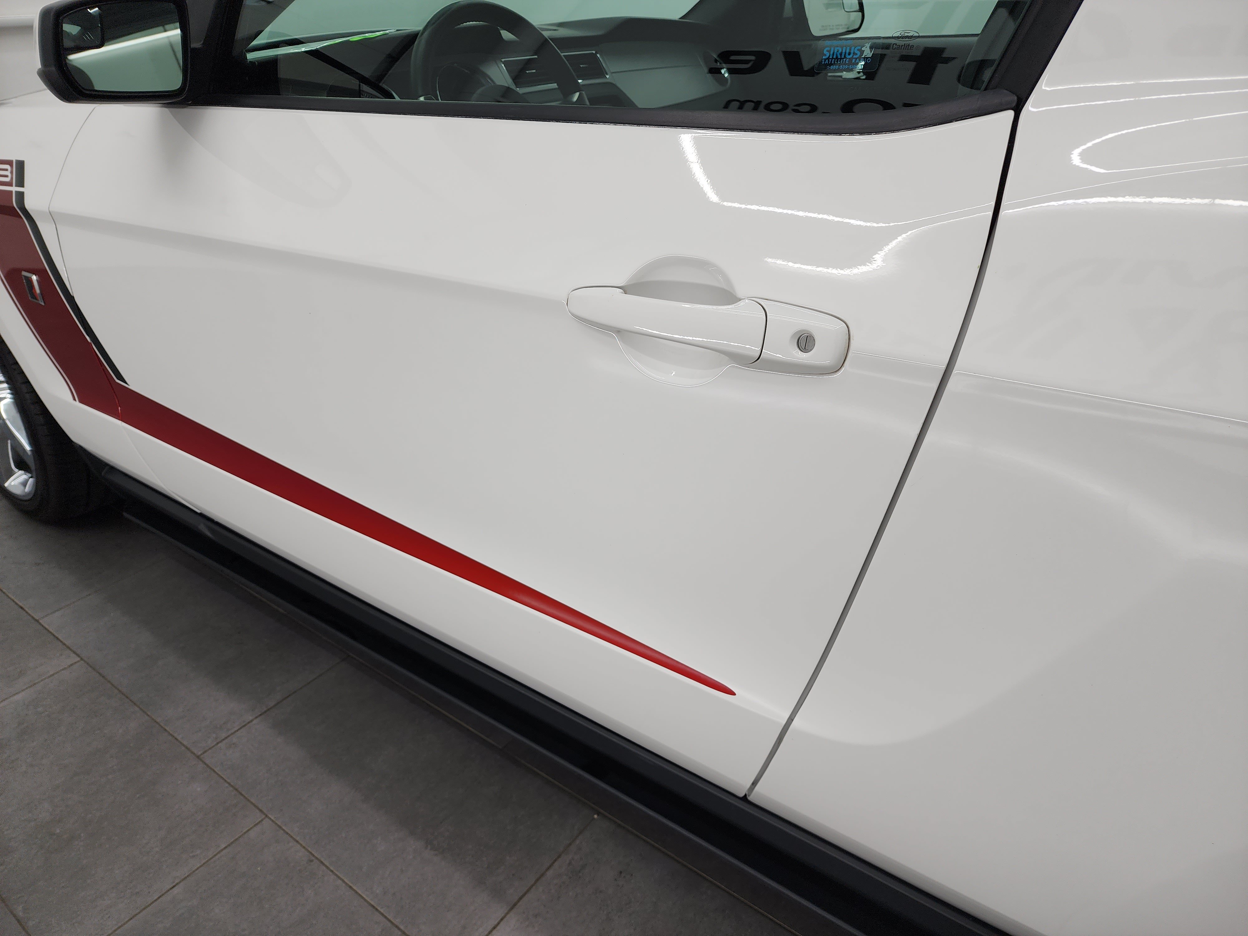 Used 2012 Ford Mustang GT Premium w/ HID Headlamps & Security Pkg RWD image 39