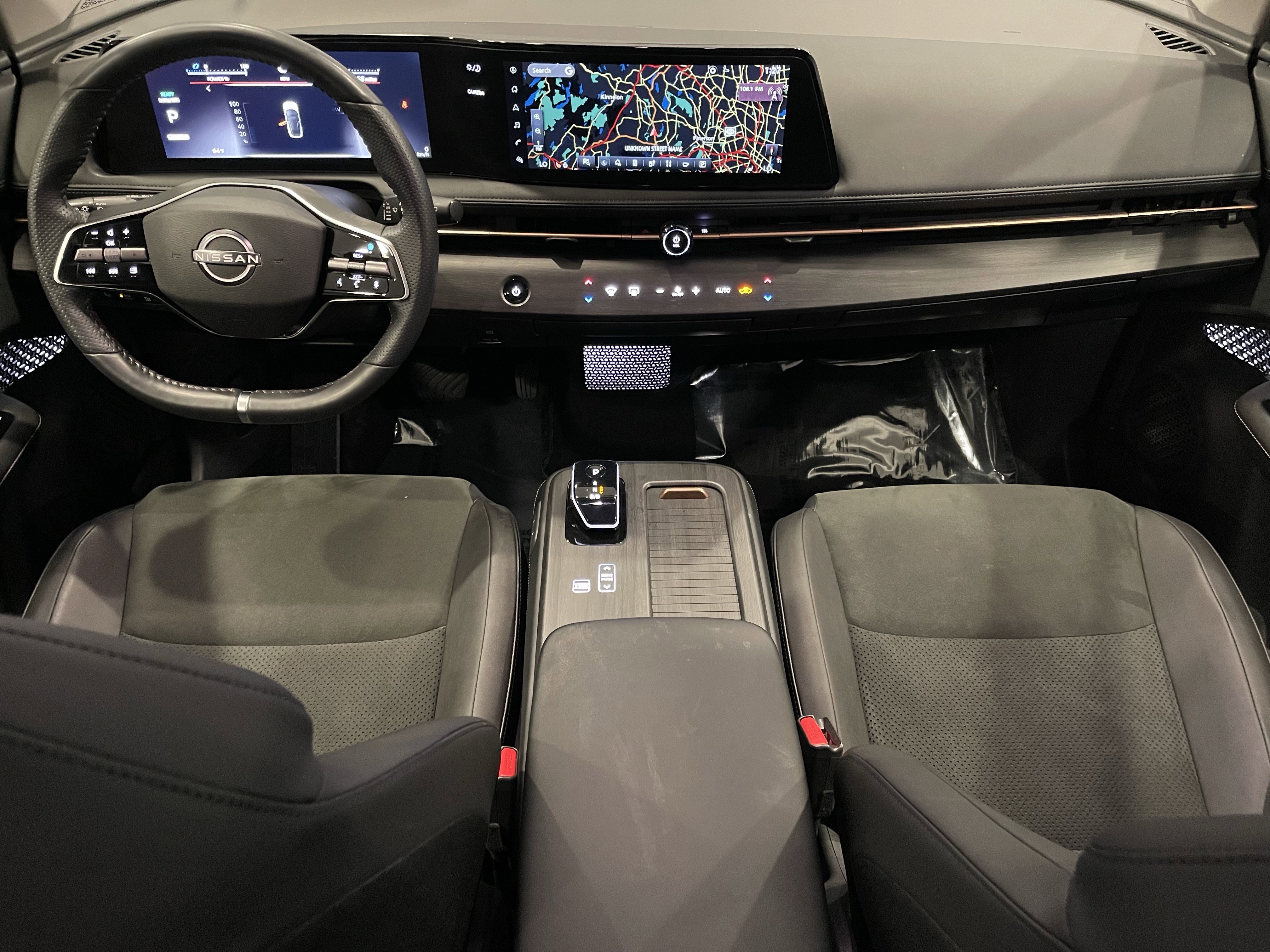 Used 2023 Nissan Ariya AWD image 17