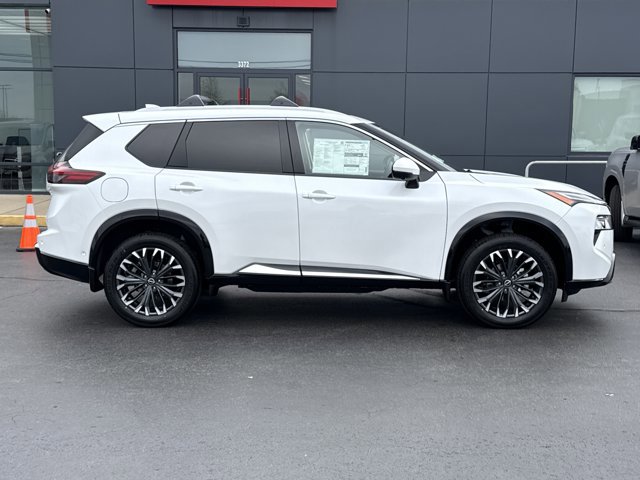 New 2026 Nissan Rogue Platinum w/ Platinum Premium Package AWD/4WD image 2