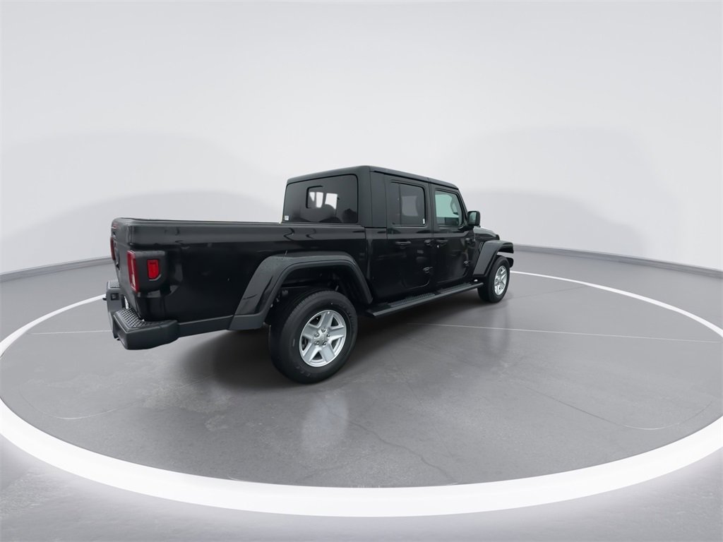Used 2023 Jeep Gladiator Sport image 8