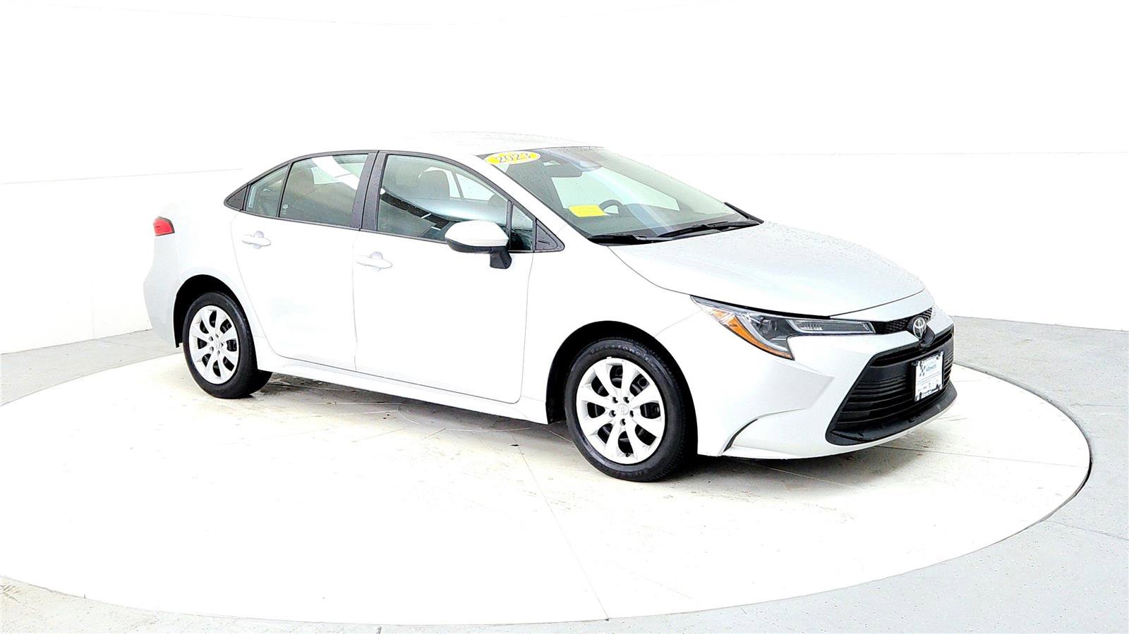 Used 2023 Toyota Corolla LE image 7