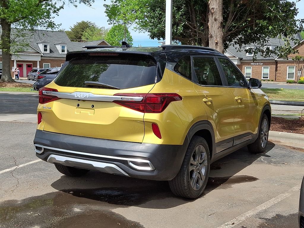 Used 2023 Kia Seltos S w/ Navigation Package image 7