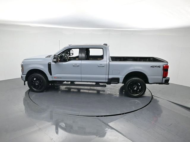 New 2026 Ford F250 Lariat w/ Black Appearance Package image 40