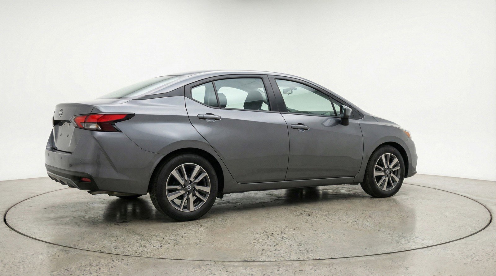 Used 2025 Nissan Versa SV FWD image 9
