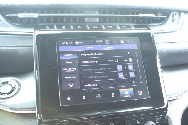 Used 2023 Jeep Grand Cherokee L Laredo RWD image 21