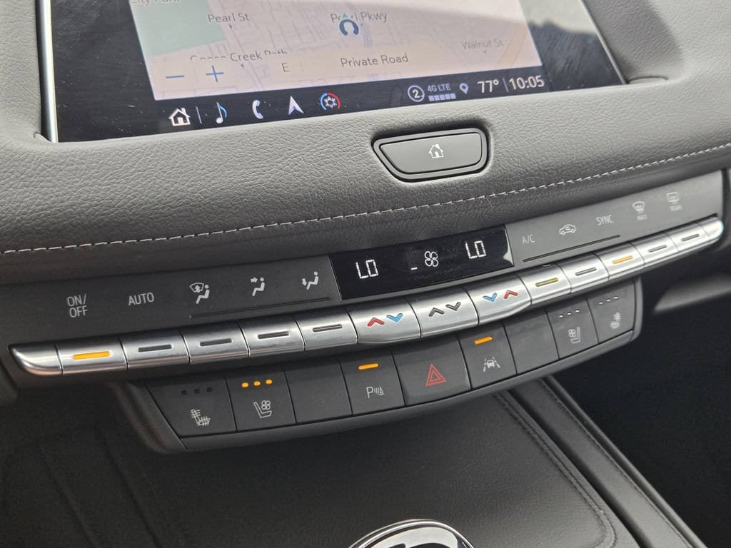 Certified 2023 Cadillac XT4 Premium Luxury AWD/4WD image 13