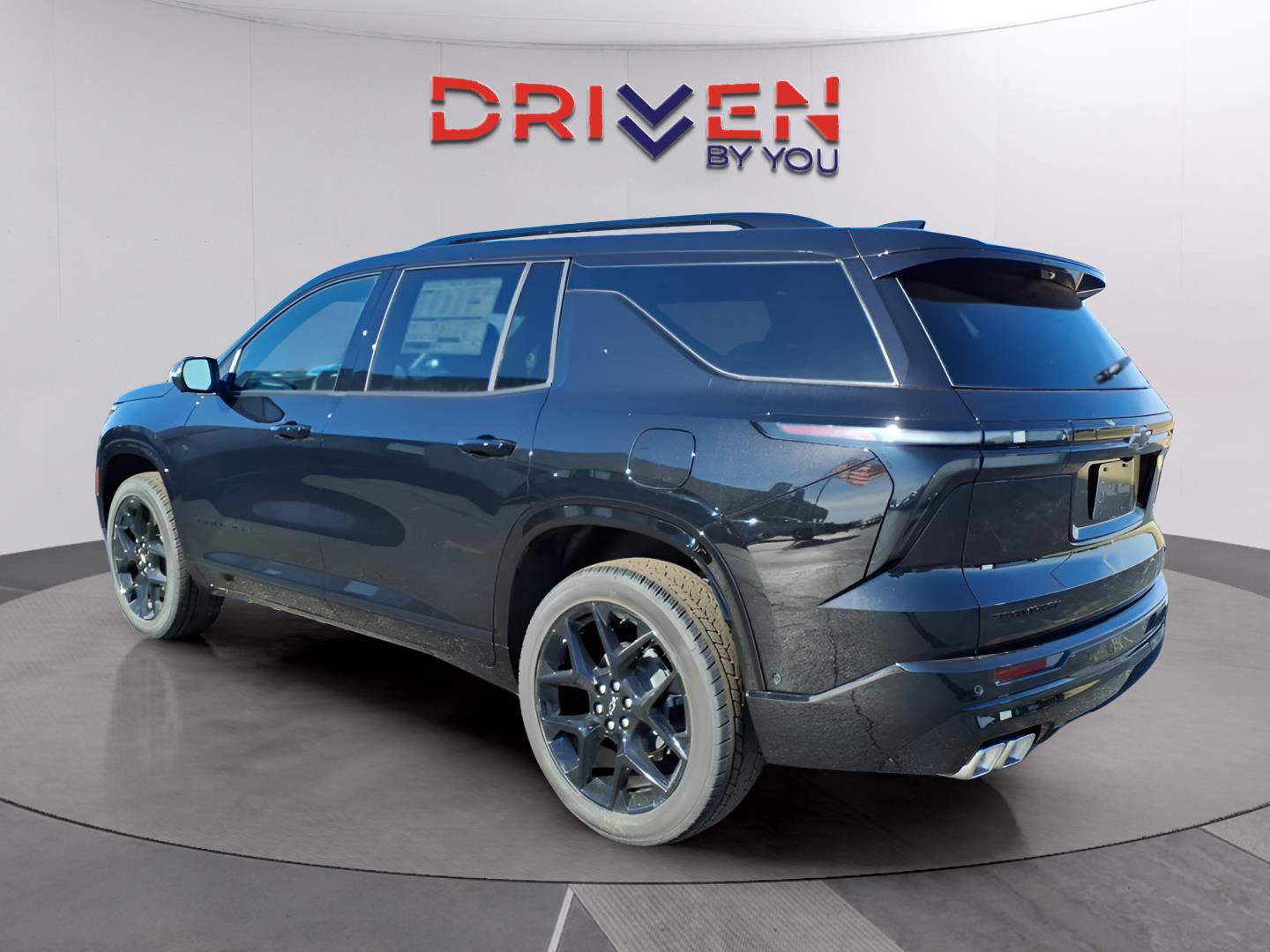 New 2026 Chevrolet Traverse RS w/ LPO, Floor Liner Package image 3