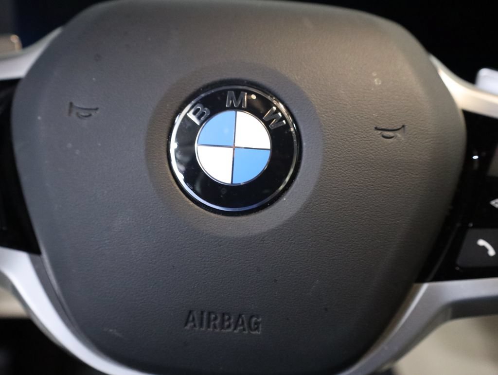 Used 2025 BMW 330i xDrive Sedan w/ Premium Package AWD/4WD image 11