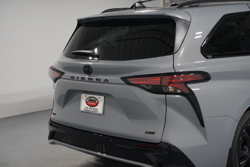 New 2026 Toyota Sienna XSE FWD image 9