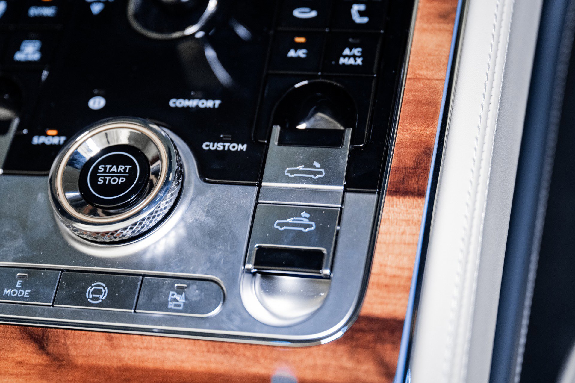 New 2026 Bentley Continental GTC image 44