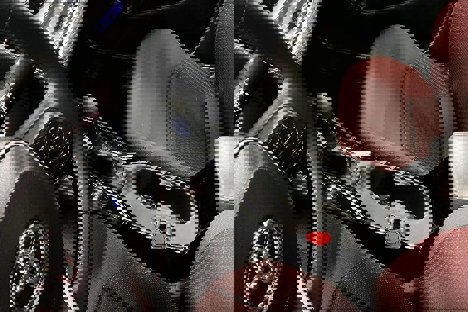 Certified 2025 Toyota Corolla SE image 15