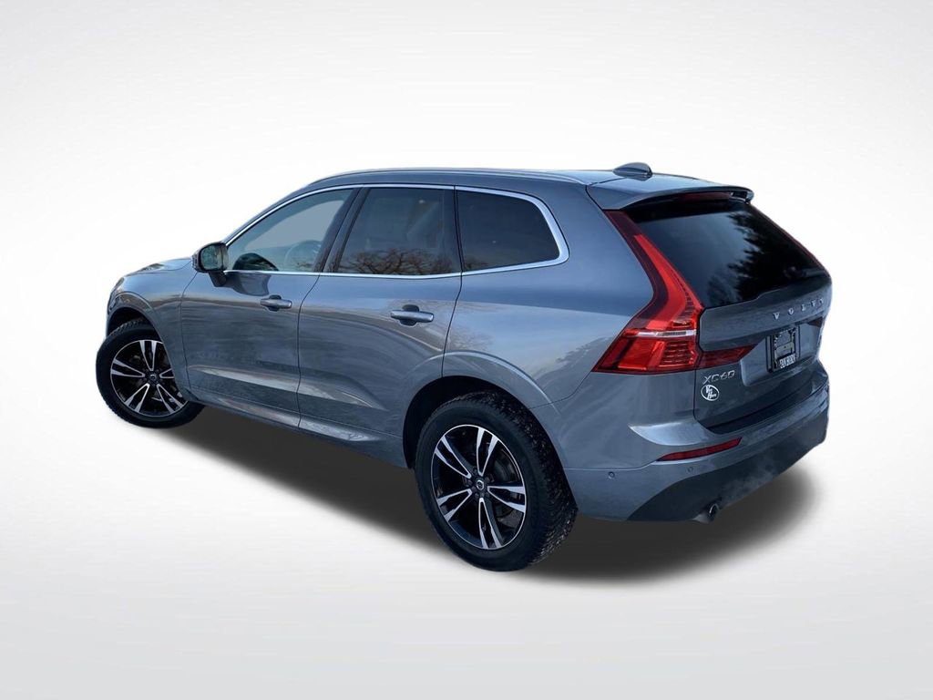 Used 2019 Volvo XC60 T5 Momentum w/ Premium Package image 3