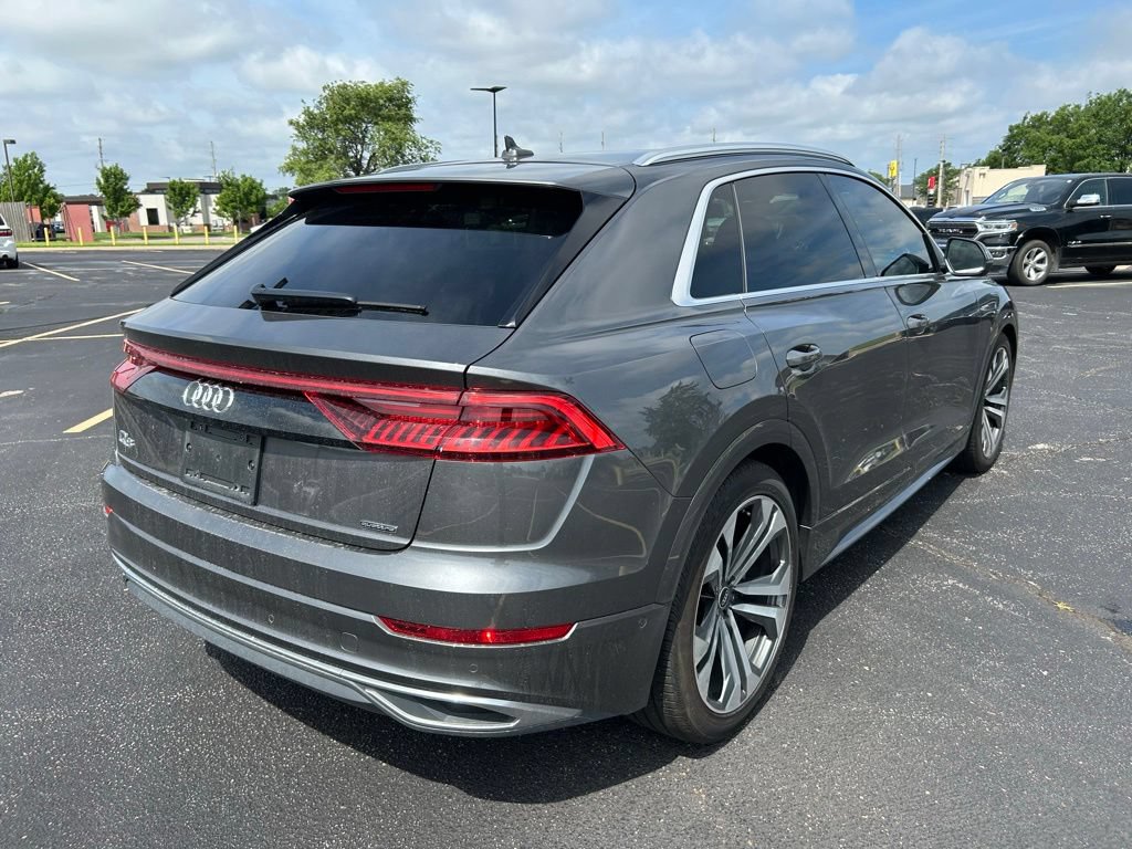 Used 2022 Audi Q8 Prestige AWD/4WD image 9
