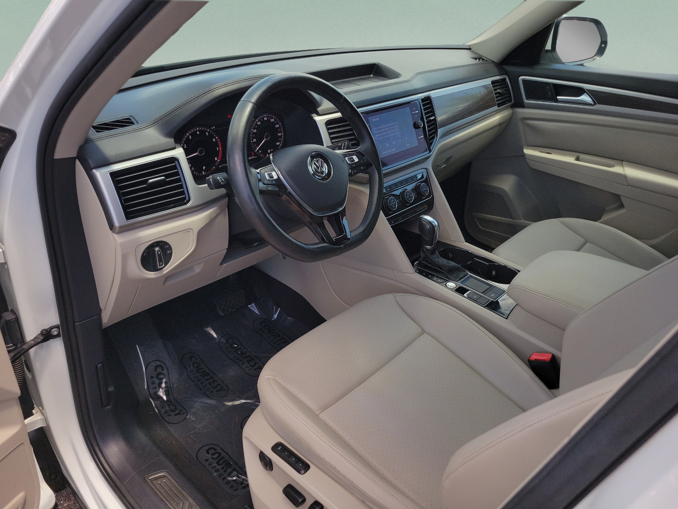 Used 2019 Volkswagen Atlas SEL FWD image 19