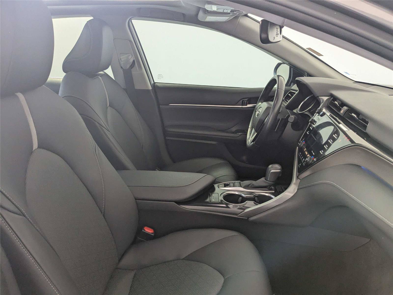 Certified 2020 Toyota Camry XSE FWD image 34