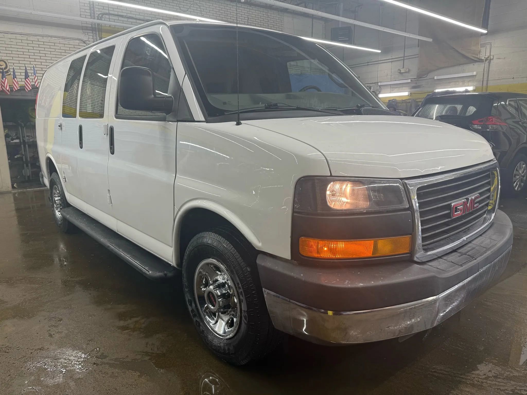 Used 2016 GMC Savana 2500 image 9