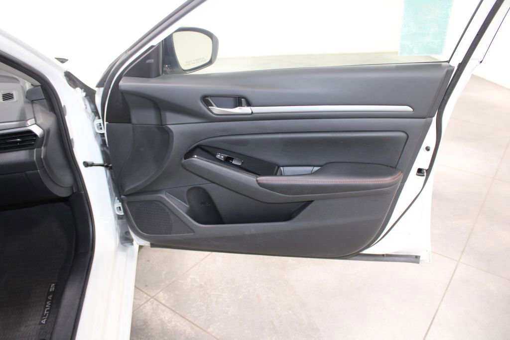 Used 2024 Nissan Altima 2.5 SR image 28