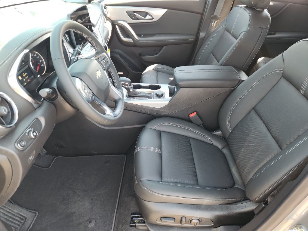 New 2026 Chevrolet Blazer LT w/ Sound & Technology Package FWD image 9