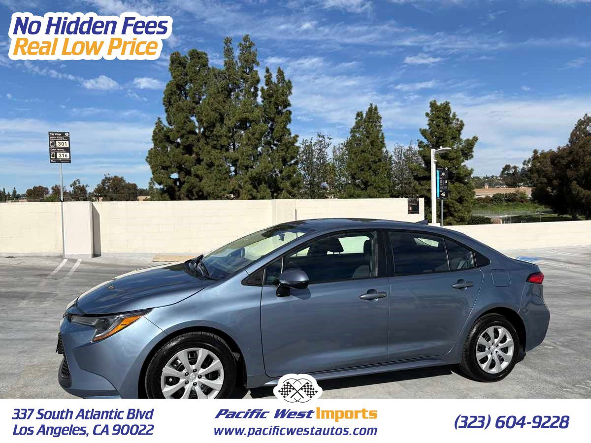 Used 2025 Toyota Corolla LE image 1
