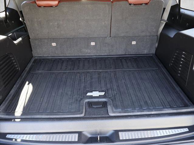 Used 2019 Chevrolet Suburban Premier w/ Premier Plus Edition AWD/4WD image 6
