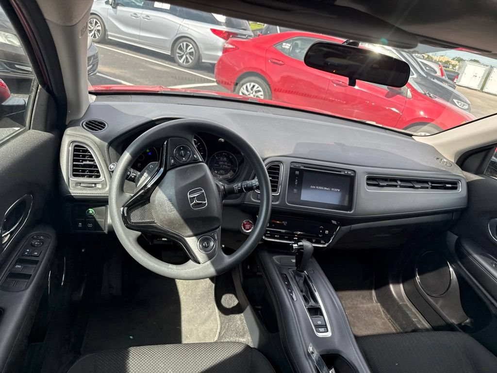 Used 2018 Honda HR-V EX image 19