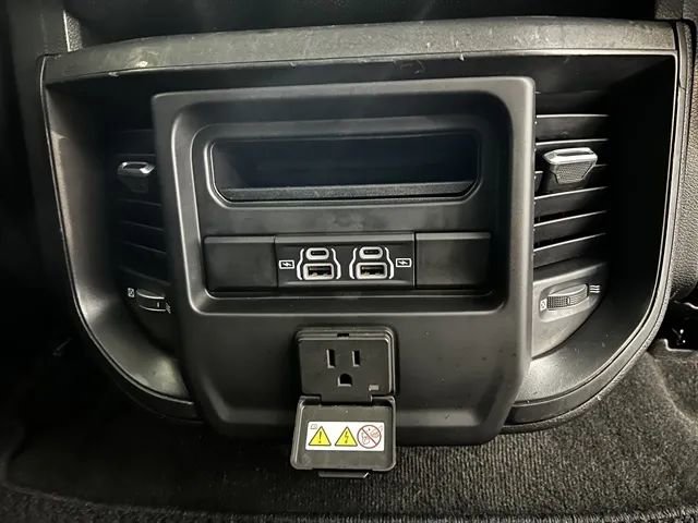 Used 2022 RAM 1500 Laramie w/ Off Road Group image 26