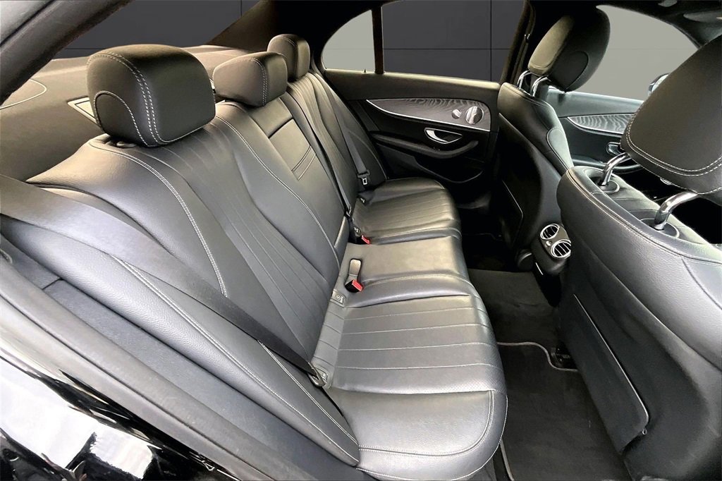 Used 2021 Mercedes-Benz E 350 4MATIC Sedan image 23