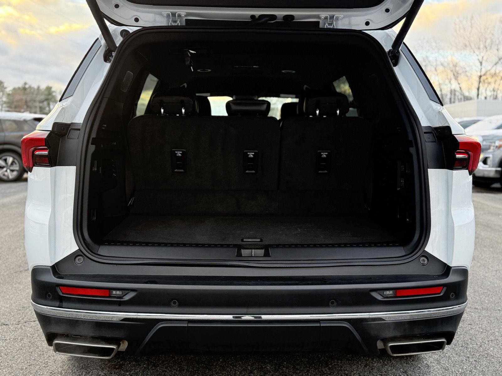 Certified 2025 Buick Enclave Preferred w/ Power Package image 10