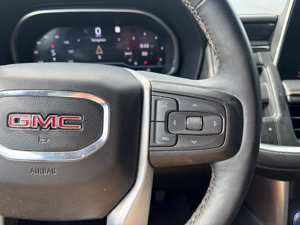 Used 2023 GMC Yukon XL SLT w/ SLT Luxury Package RWD image 30